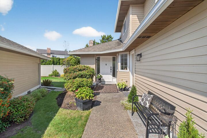 Property Photo:  15121 19 Avenue 116  BC V4A 8J4 