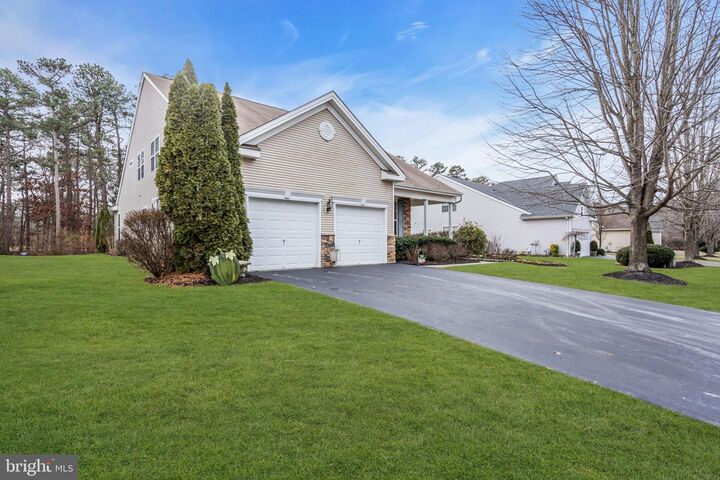 Property Photo:  121 Golf View Drive  NJ 08087 