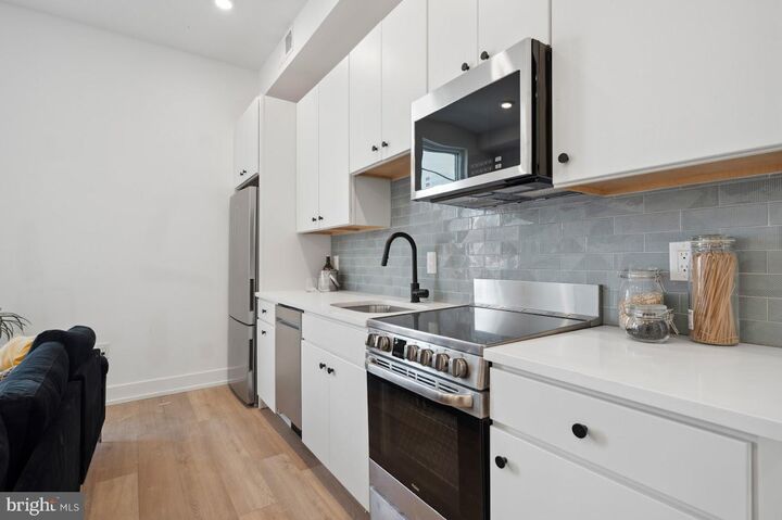 Property Photo:  3037 Richmond Street 301  PA 19134 