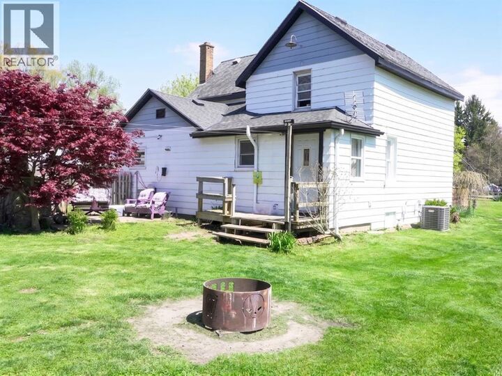 Property Photo:  691 Gregory Drive East  ON N7M 5J7 