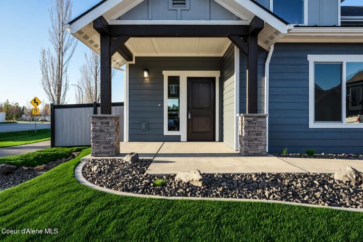 Property Photo:  673 W Monashee Ln  ID 83835 