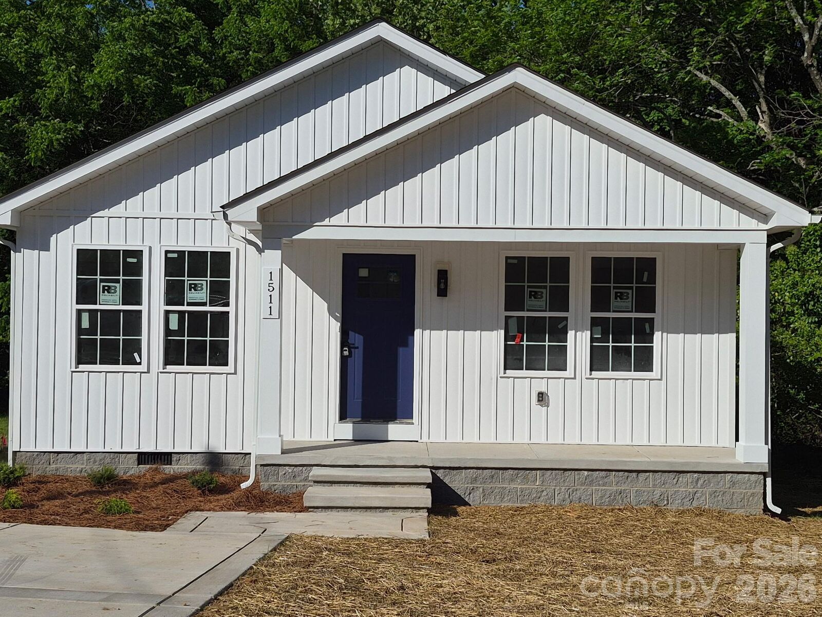 Property Photo:  1511 W Horah Street  NC 28144 