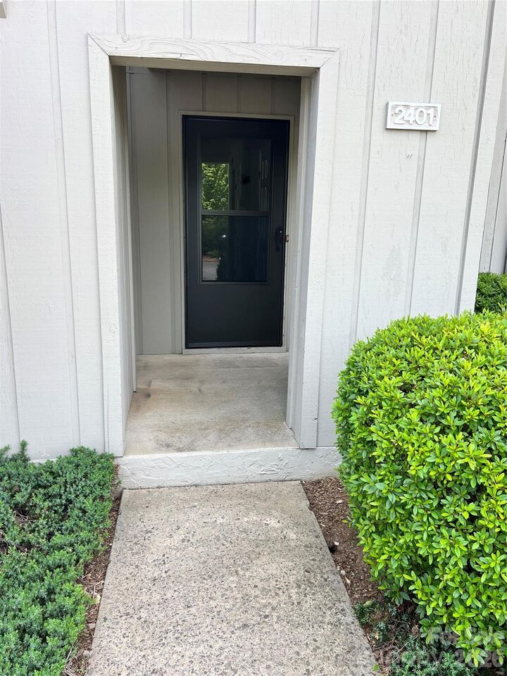 Property Photo:  2401 Abbey Circle  NC 28805 