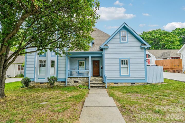 Property Photo: 611 E 37th Street NC 28205