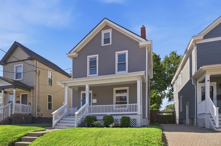 Property Photo:  