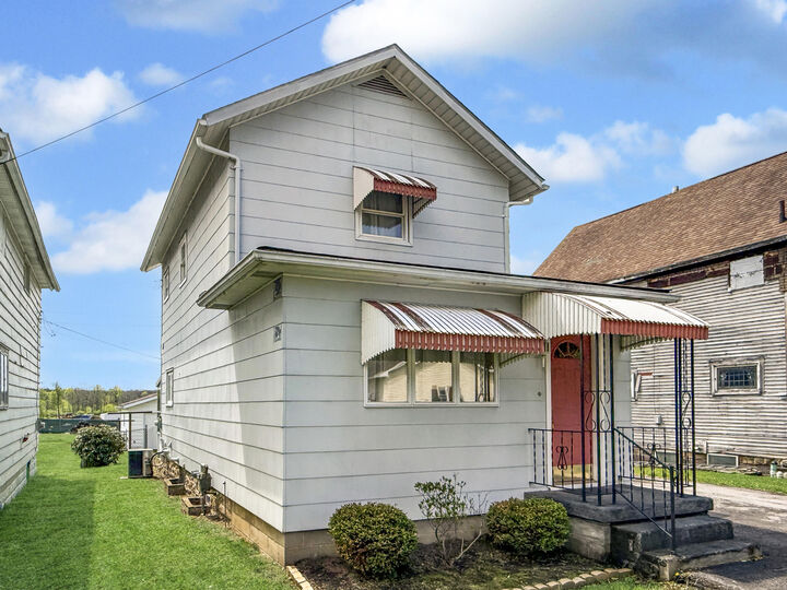 Property Photo:  64 E Ridge Ave  PA 15840 