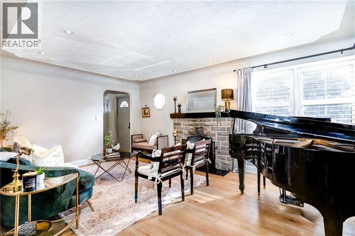 Property Photo:  3 Fallsview Road  ON L9H 5J7 
