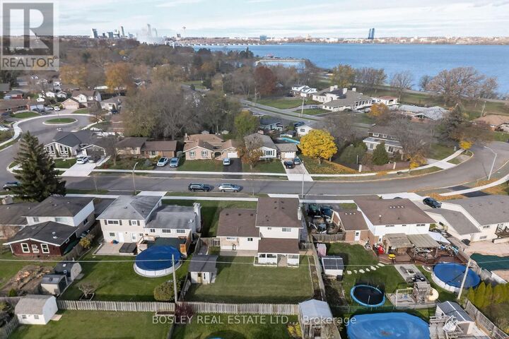Property Photo:  3260 Harleyford Crescent  ON L2G 7K8 