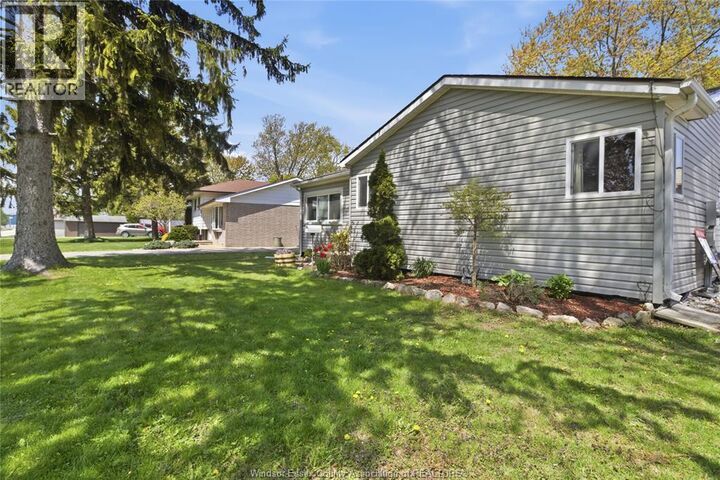 Property Photo:  240 Lakeview Avenue  ON N9Y 1N9 