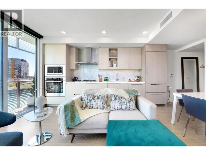 Property Photo:  89 Nelson Street 2006  BC V6Z 0E7 