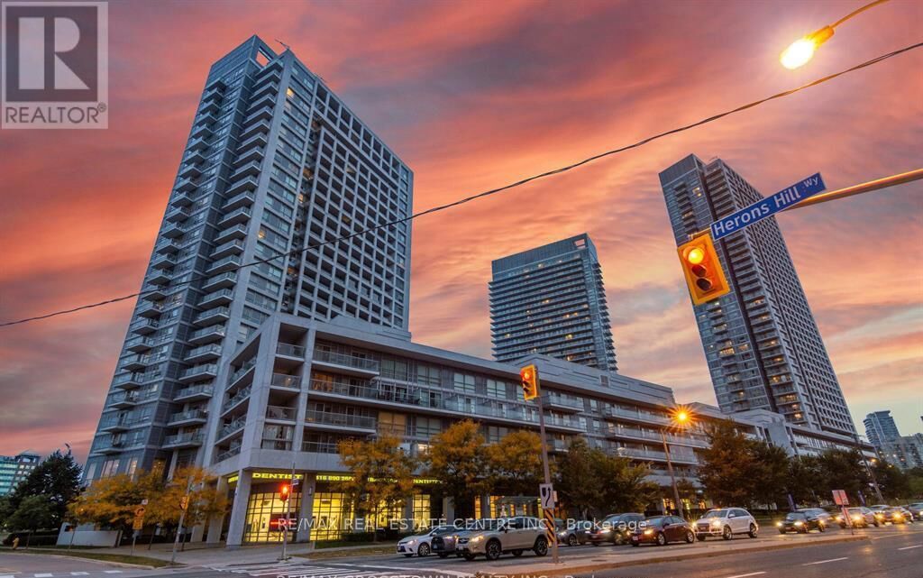 Property Photo:  2035 Sheppard Avenue East 126  ON M2J 0A8 