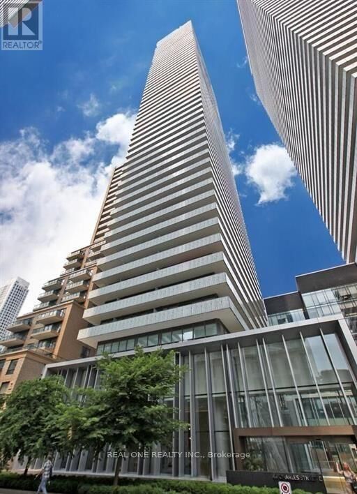 Property Photo:  42 Charles Street East 2904  ON M4Y 0B7 