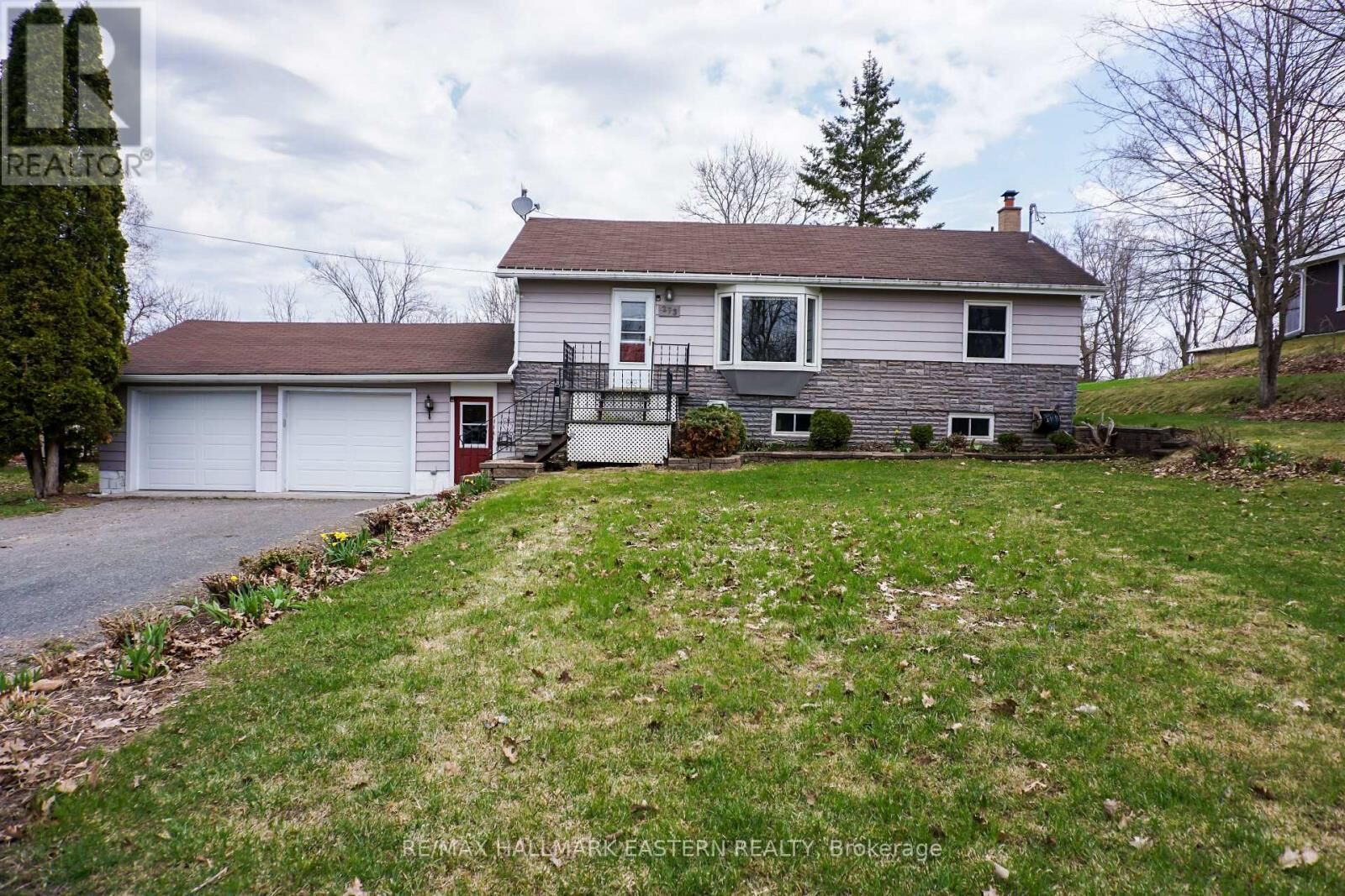 Property Photo:  273 Victoria Street  ON K0L 1L0 