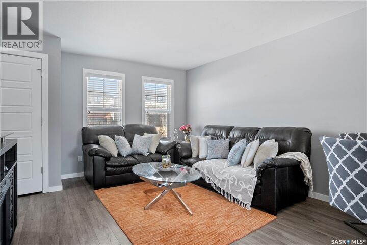 Property Photo:  4733 Primrose Green Drive E  SK S4V 3K9 