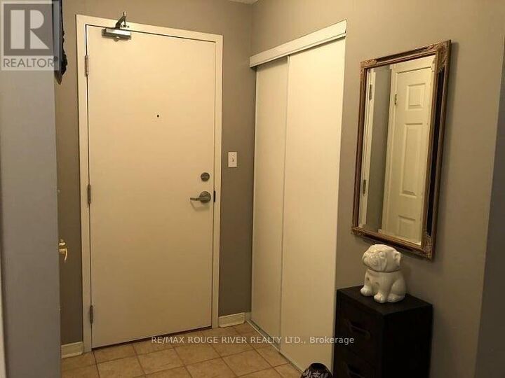 Property Photo:  90 Aspen Springs Drive 102  ON L1C 5N3 
