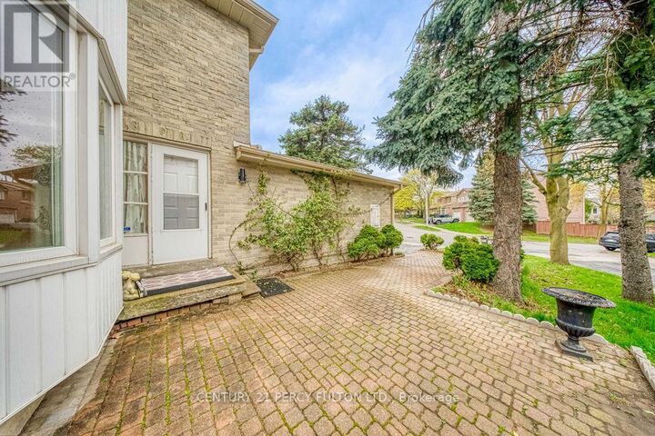 Property Photo:  68 Colleen Street  ON L4J 5G6 