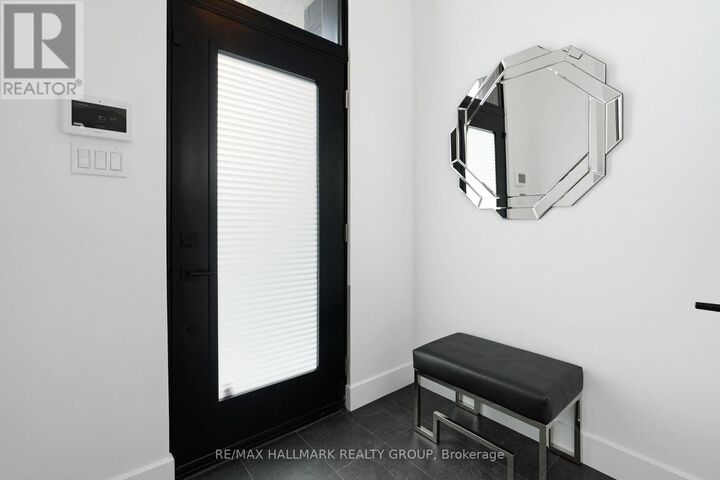 Property Photo:  2167 Rice Avenue  ON K2A 0C5 