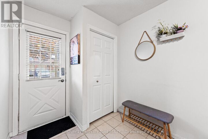 Property Photo:  280 Limeridge Road East 2  ON L9A 2S7 