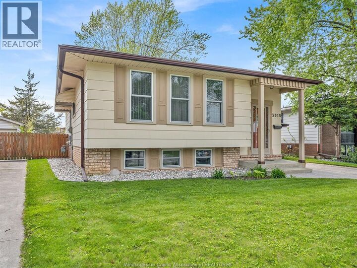 Property Photo:  3015 Apple Lane  ON N8R 1K7 