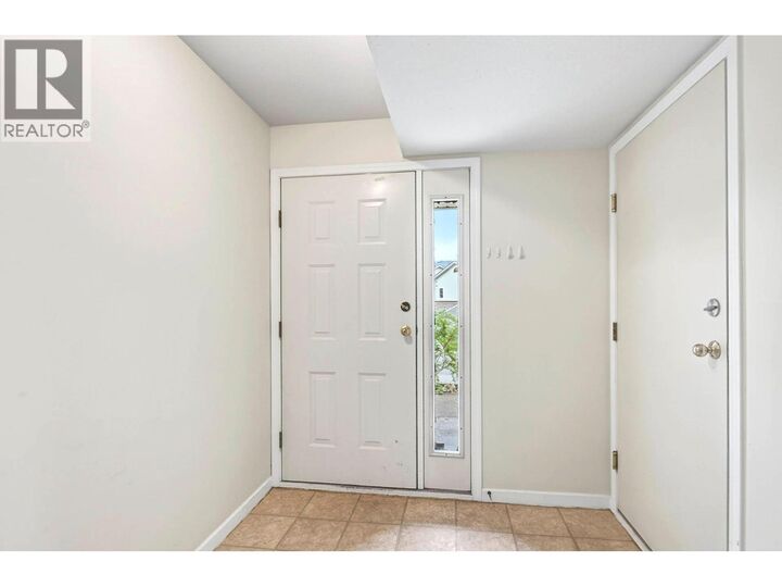 Property Photo:  2050 Qu'Appelle Boulevard 15  BC V2E 2R4 