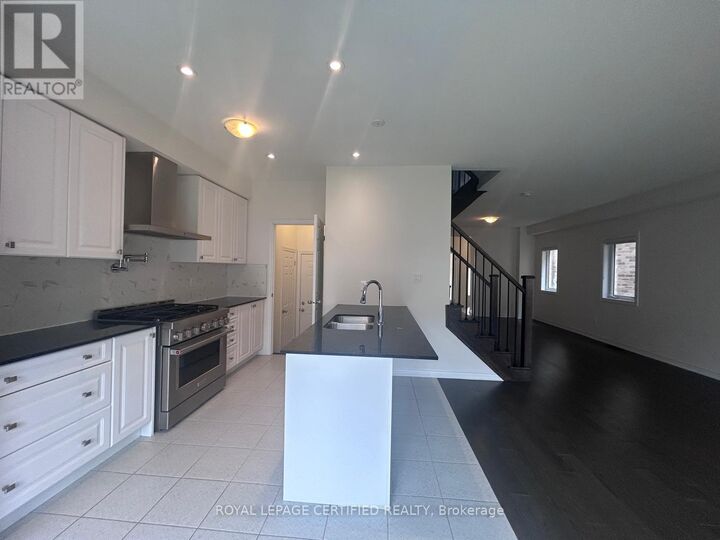 Property Photo:  3948 Thomas Alton Boulevard  ON L7M 2A4 