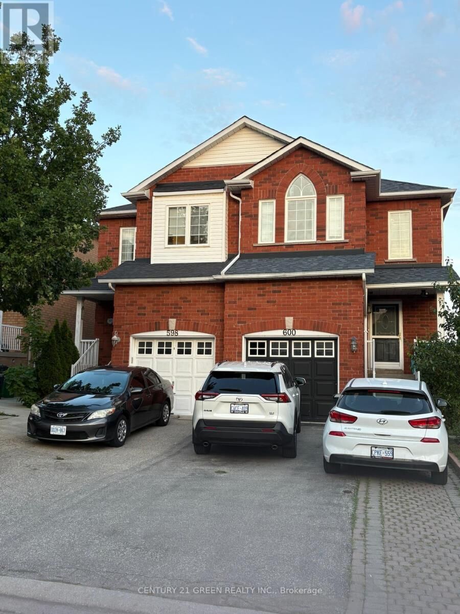 Property Photo:  598 Dolly Bird Lane Bsmt  ON L5W 1G7 