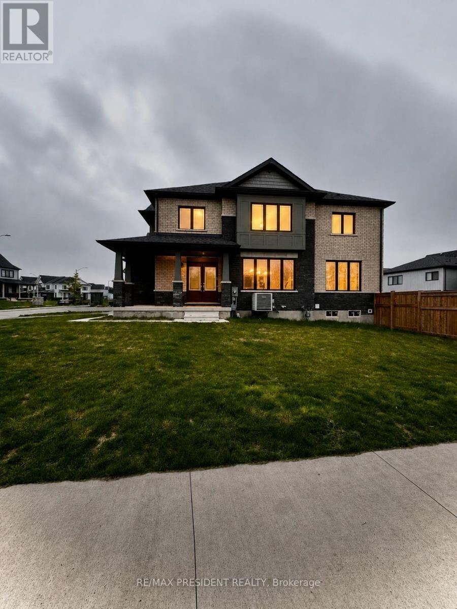 Property Photo:  167 Stern Drive  ON L3B 0M2 