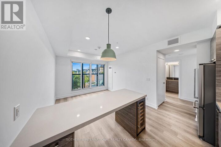 Property Photo:  484 Spadina Avenue 310  ON M5S 0E4 