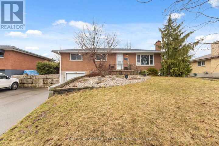 Property Photo:  362 Chippendale Crescent  ON N5Z 3G2 
