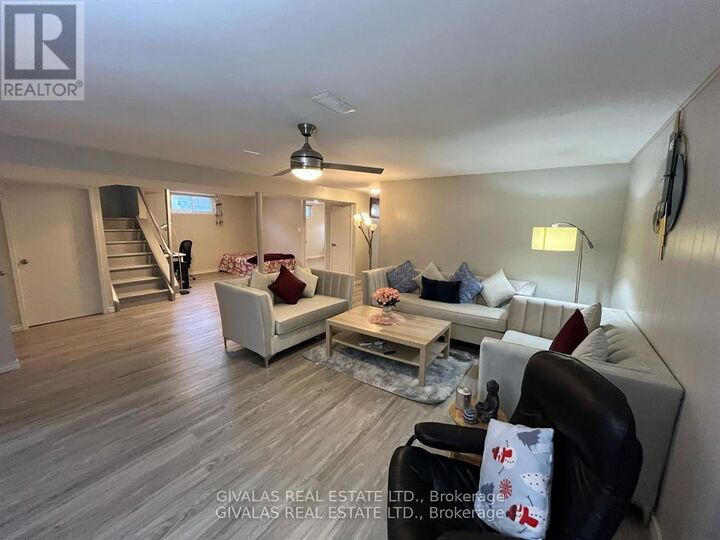 Property Photo:  94 Pleasant View Drive Lower  ON M2J 3R1 