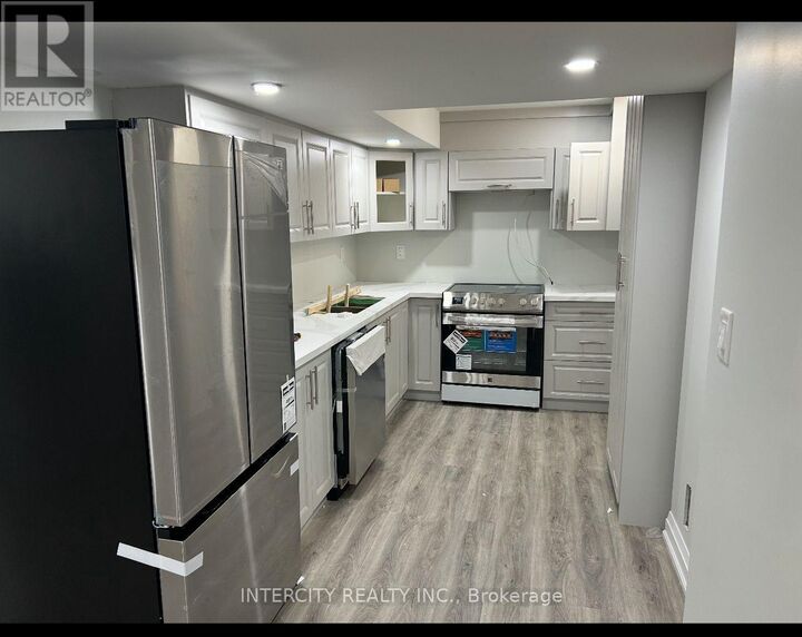 Property Photo:  299 Fleetwood Drive  ON L1K 3E8 