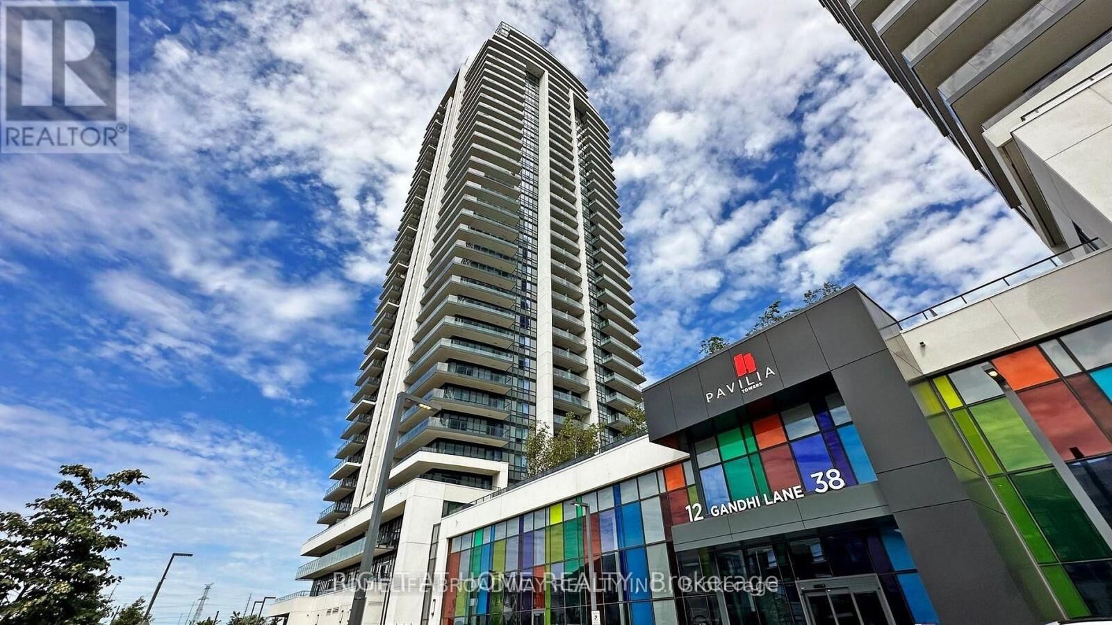 Property Photo:  19 Bathurst Street 3205  ON M5V 0N2 