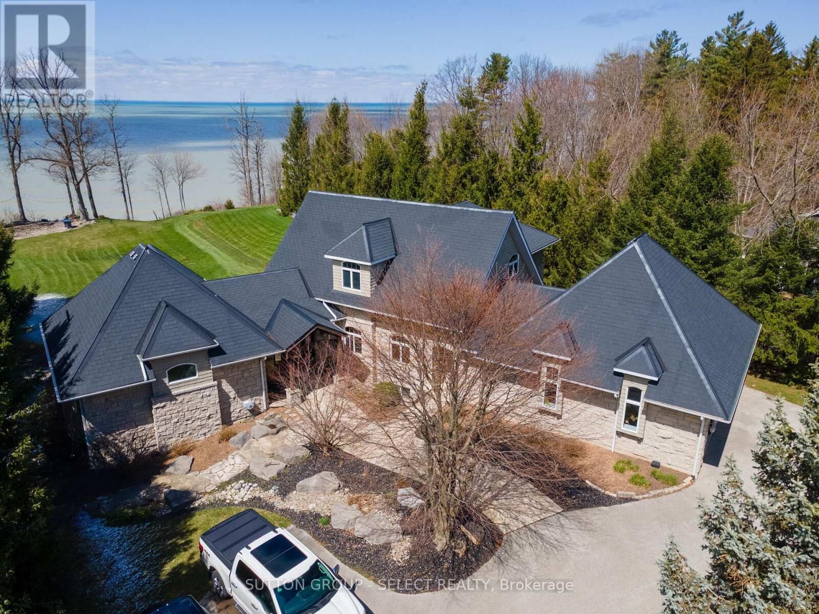 Property Photo:  4544 Lakeshore Road  ON N0N 1J6 