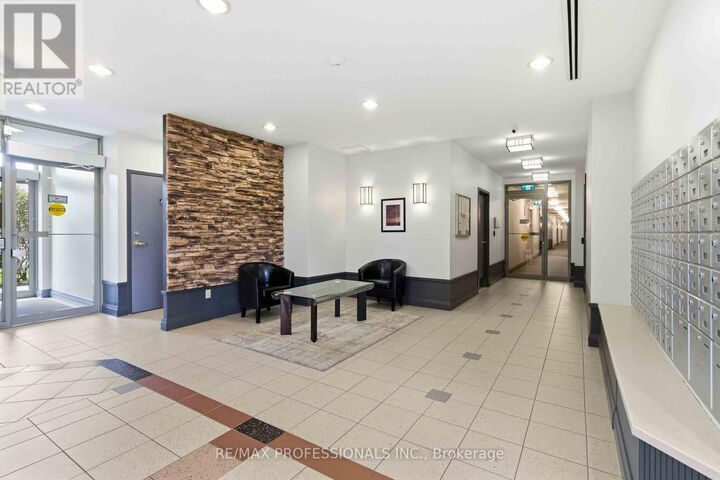 Property Photo:  1150 Parkwest Place Ph07  ON L5E 3K4 