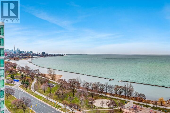 Property Photo:  1910 Lake Shore Boulevard West Lph6  ON M6S 1A2 