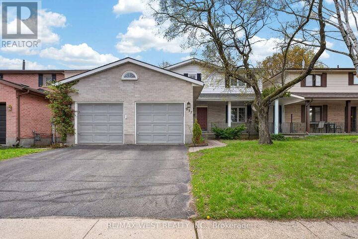 Property Photo:  937 Alpine Court  ON K7P 1N8 