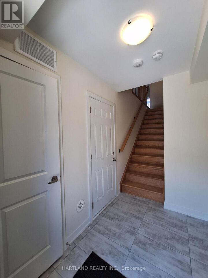 Property Photo:  1695 Dersan Street 1202  ON L1X 0S9 