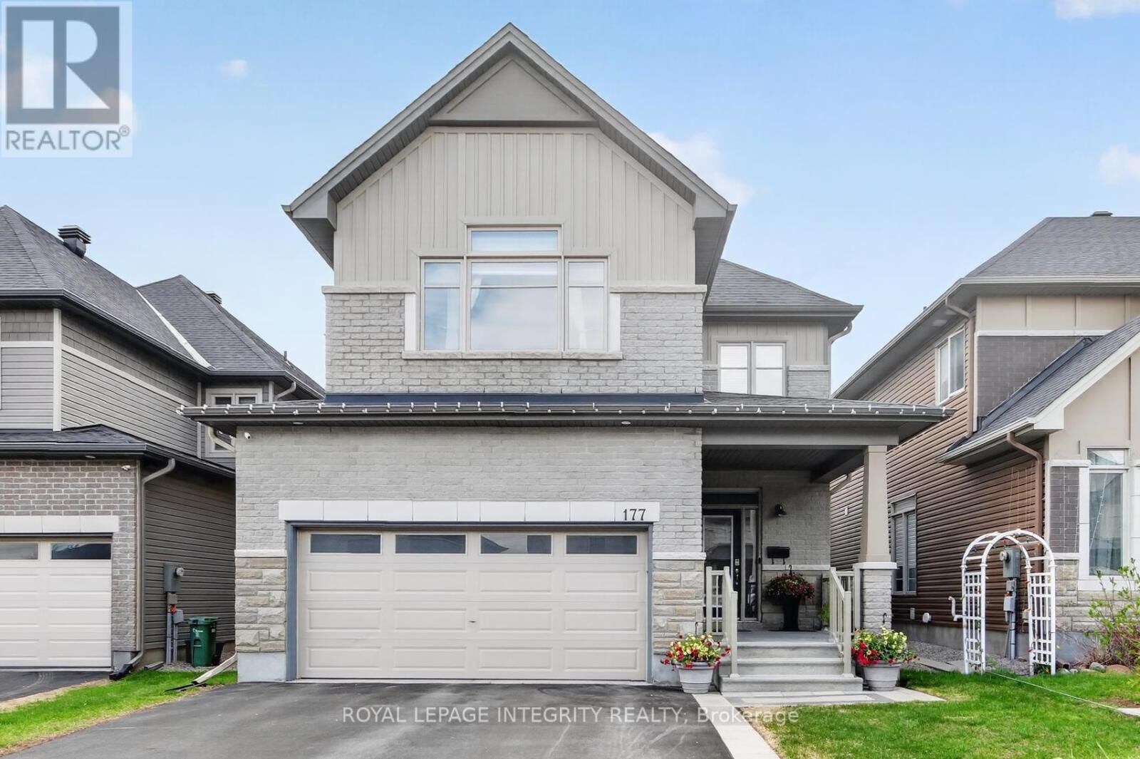 Property Photo:  177 Fairweather Street  ON K1T 0N2 