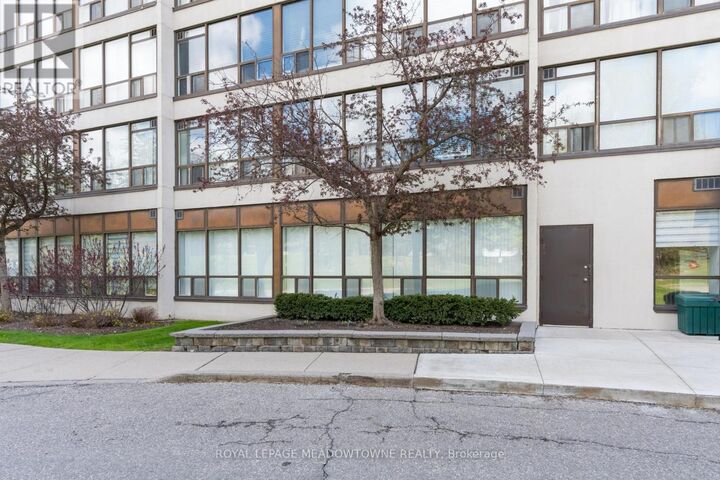 Property Photo:  10 Laurelcrest Street 104  ON L6S 5Y3 