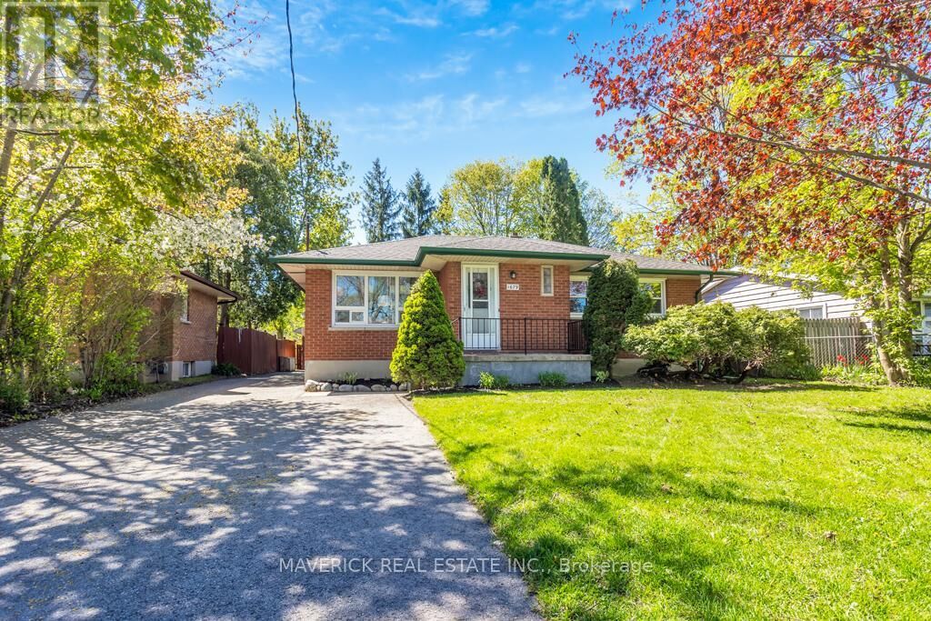 Property Photo:  1679 Dale Street  ON N5V 1Y3 