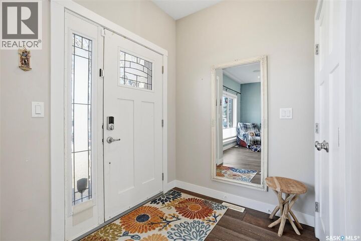 Property Photo:  1409 2nd Avenue N  SK S7K 2E7 