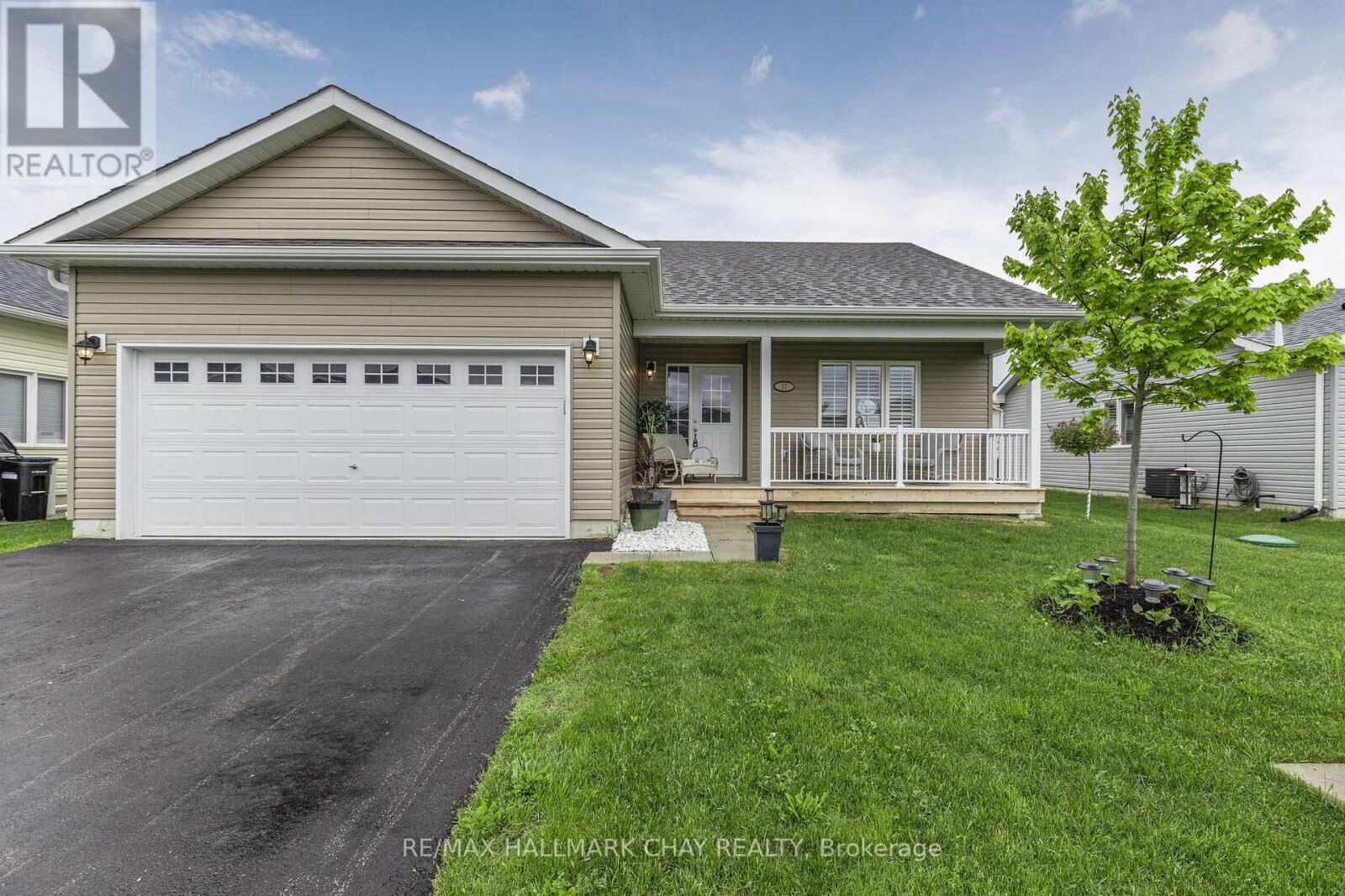 Property Photo:  17 Sophie Lane South  ON L3V 8J9 
