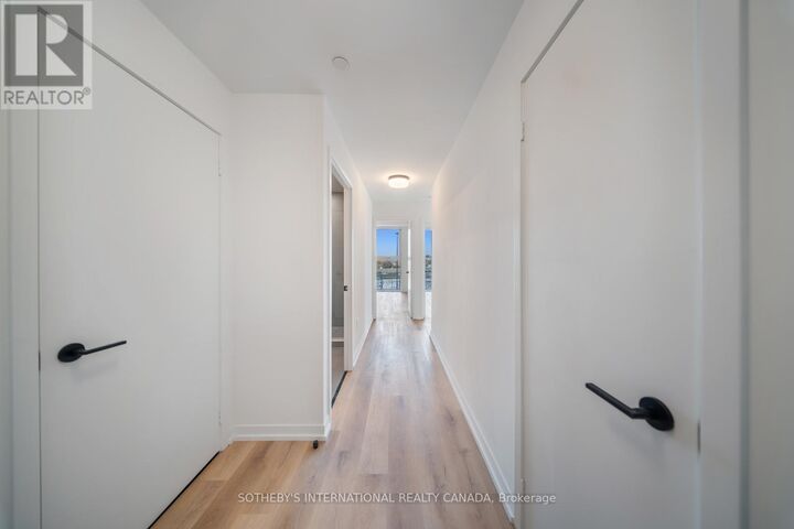 Property Photo:  5 York Garden Way 502  ON M6A 2V1 