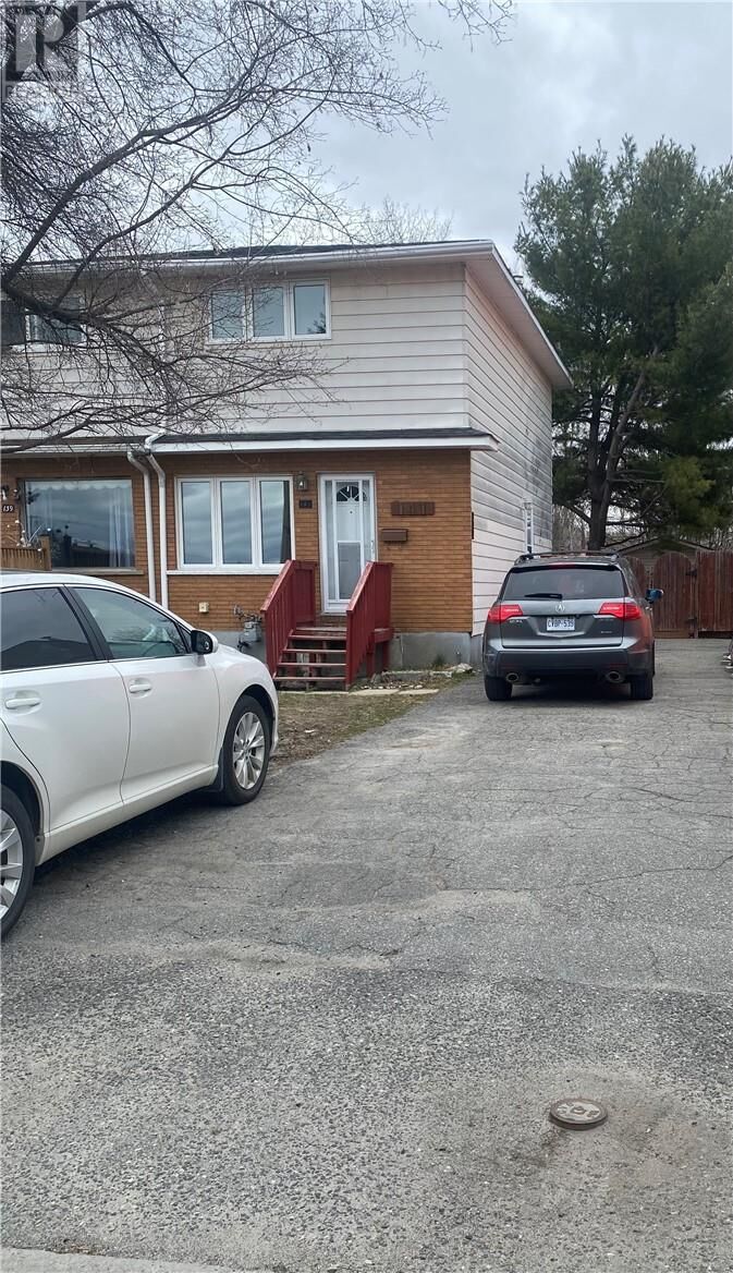 Property Photo:  141 Shelley Drive  ON P3A 2S6 