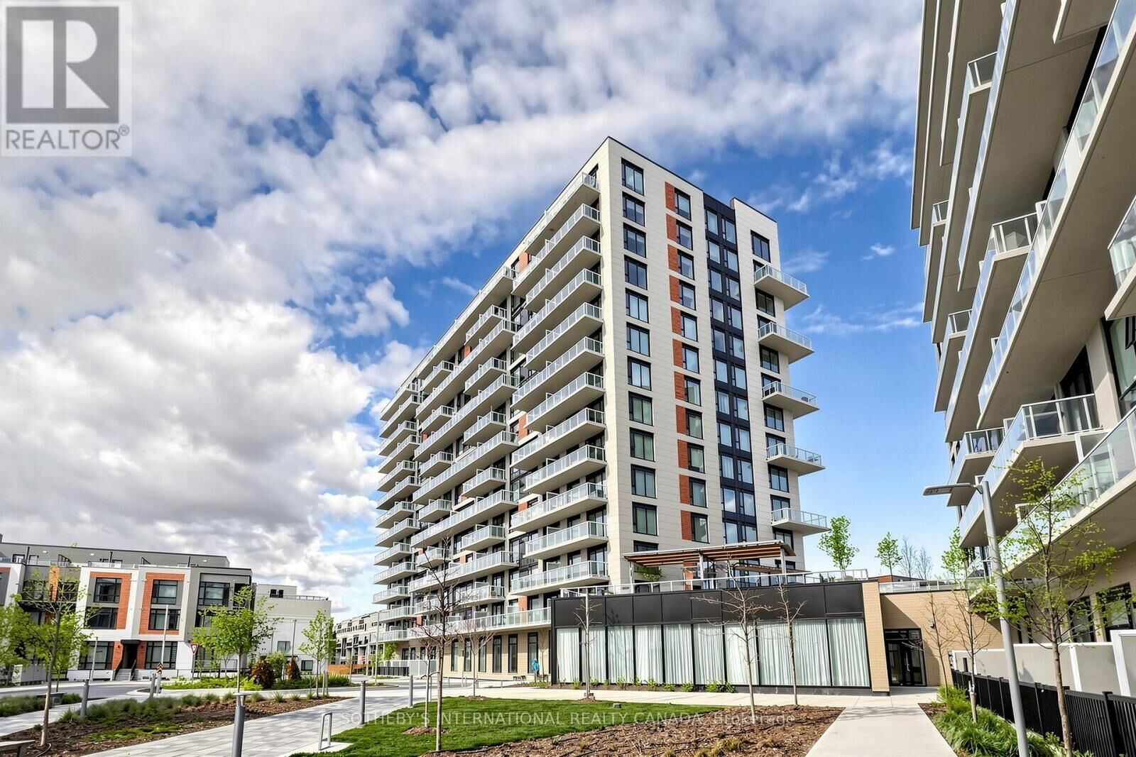 Property Photo:  2 David Eyer Road 1132  ON L4S 0N6 