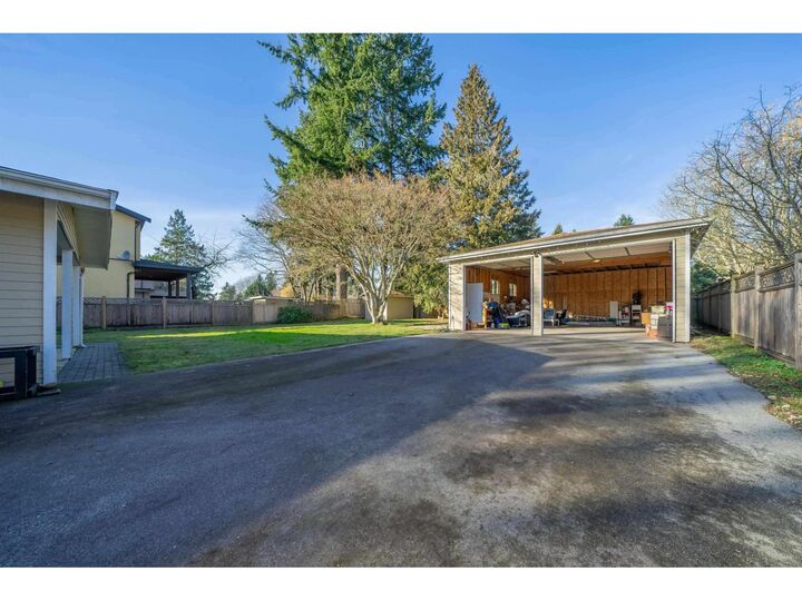 Property Photo:  10979 64A Avenue  BC V4E 1E4 