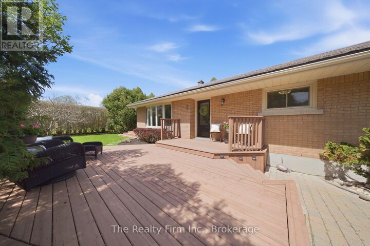 Property Photo:  86 Windermere Crescent  ON N4S 6T2 