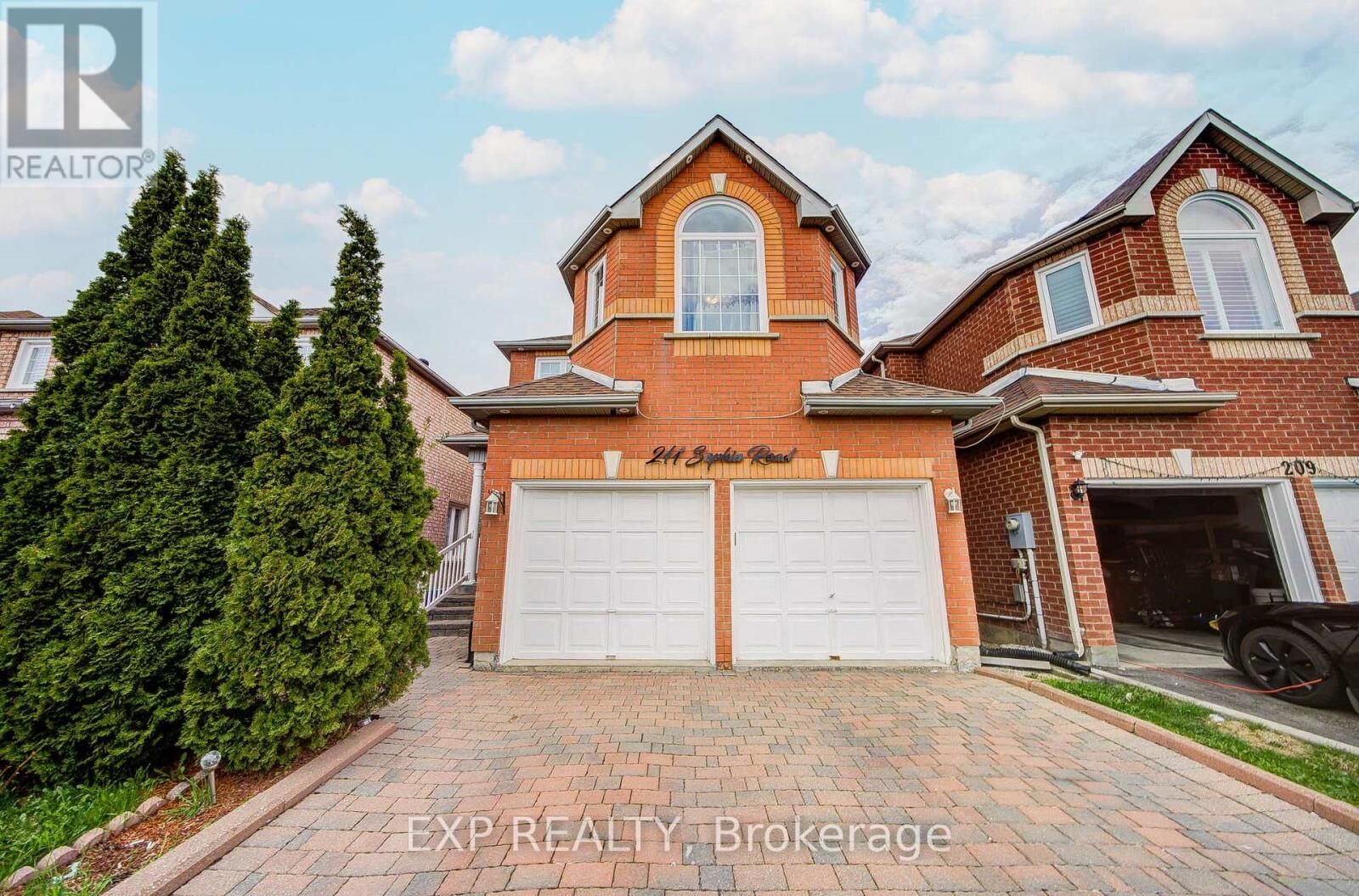 Property Photo:  211 Sophia Road  ON L3S 4C5 