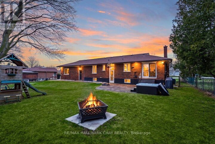 Property Photo:  1587 Mount Albert Road  ON L0G 1V0 