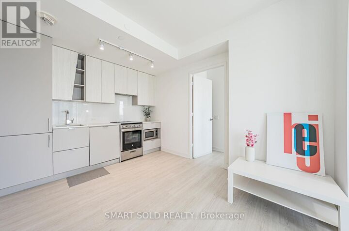 Property Photo:  3883 Quartz Road 1101  ON L5B 0M4 